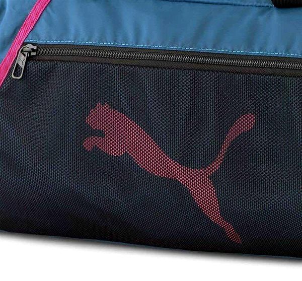 Sportovní taška PUMA AT ESS BARREL BAG DIGI BLUE BLACK PINK Vlastnosti/technologie