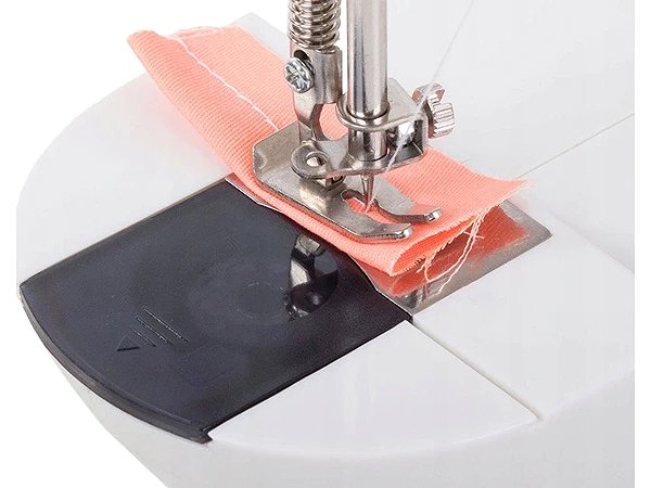 Verk 15339 Elegant sewing machine in white.