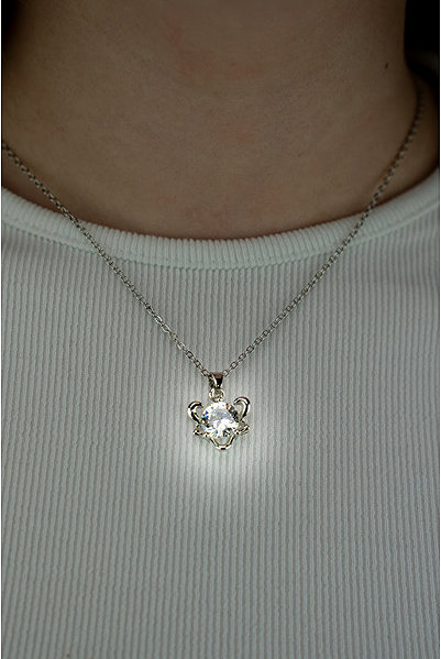 Medvídárek Necklace with stone A1, metal.