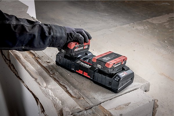 METABO Quick charger for cordless tools ASC 145 DUO, 12-36V .