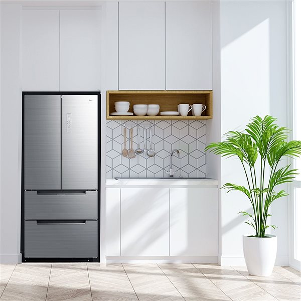 American Refrigerator MIDEA MDRF631FGE23B Lifestyle