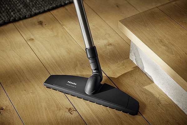 Bagged Vacuum Cleaner Miele Guard S1 Parquet XL Turbo Obsidian black ...