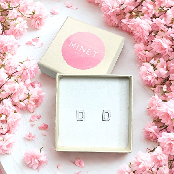 MINET Silver Letter 'D' Earrings (Ag 925/1000, 0.8g).