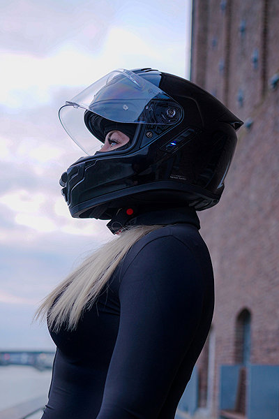 Motoros sisak SENA Phantom Bukósisak integrált Mesh headsettel, fényes fekete, mérete XL ...