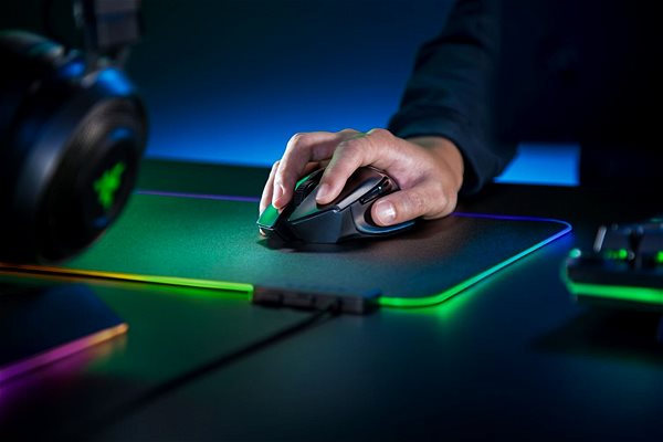 Gaming Mouse Razer Basilisk X HyperSpeed Lifestyle