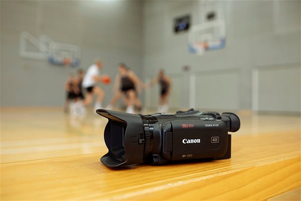 Digitální kamera Canon Legria HF-G70 Lifestyle