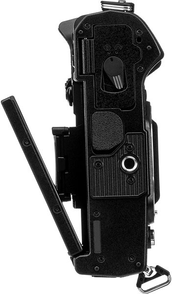 Digitális fényképezőgép Olympus OM-D E-M5 Mark III + ED 12-200 mm f/3,5-6,3 fekete Alulnézet