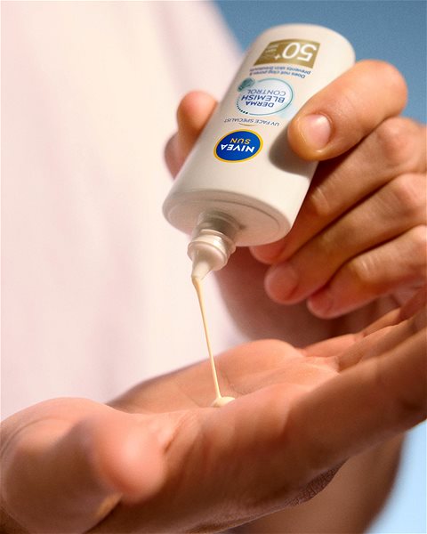 Napozókrém NIVEA Napkrém Specialist Derma Skin Clear SPF50+ 40 ml ...