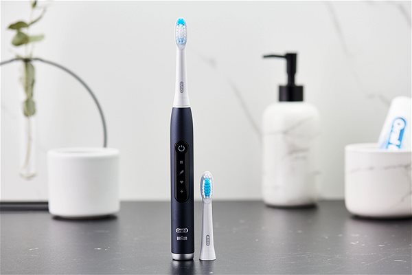 Elektromos fogkefe Oral-B Pulsonic Slim Luxe 4500 Matte Black Képernyő