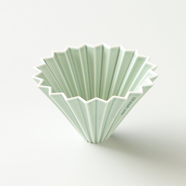 Origami Dripper M ceramic dripper, matte green.