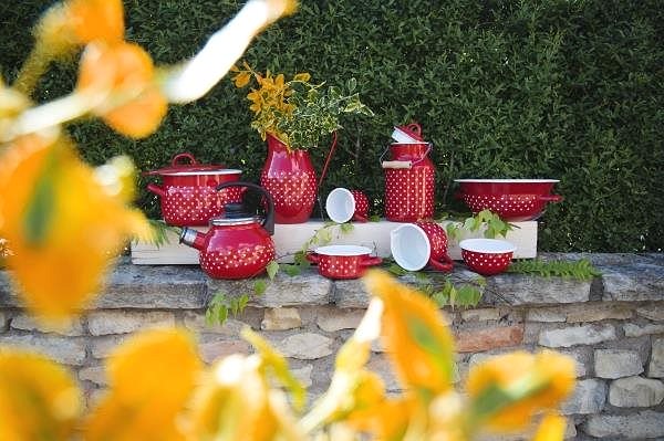 Pot Orion Enamel Casserole DOTS 0,6l TM1 Lifestyle