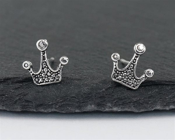 Oriental silver stud earrings, Princess Crown.