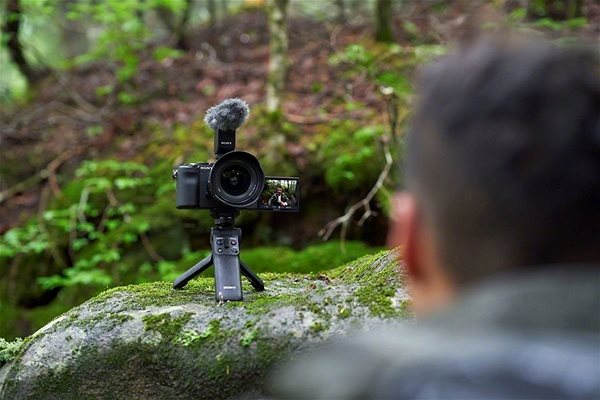 Digitalkamera Sony Alpha A7C schwarz + GP-VPT2BT Grip Mermale/Technologie