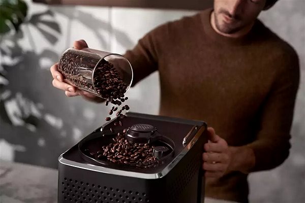 Automata kávéfőző Philips Saeco GranAroma SM6580/00 Lifestyle