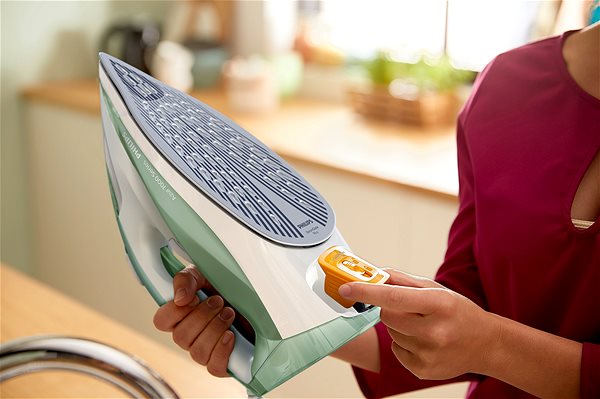 Iron Philips Azur Series 7000 DST7012/70 .