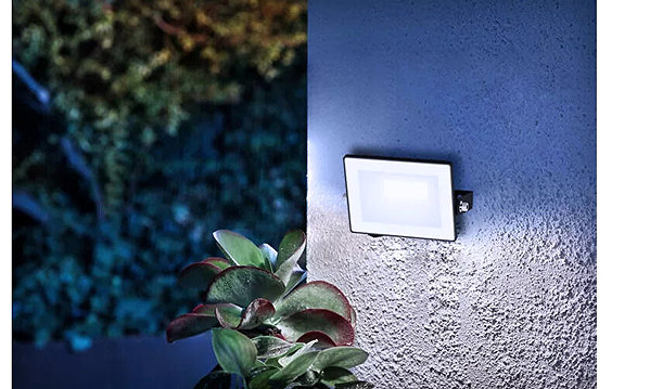 LED Reflector Philips Lois 10W 950lm 5000K IP65 black ...