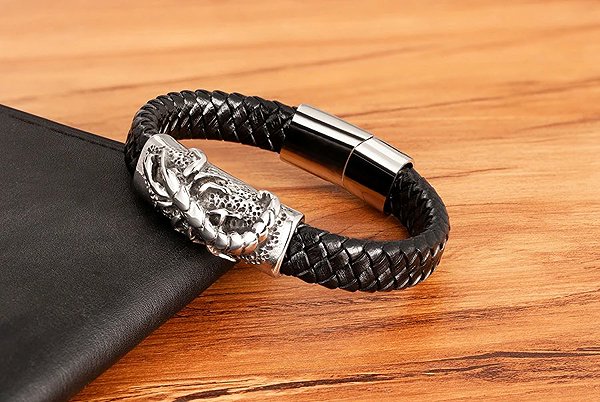 Predator Q1 Cobaltleaf men's bracelet Scorpio, Black 22cm.