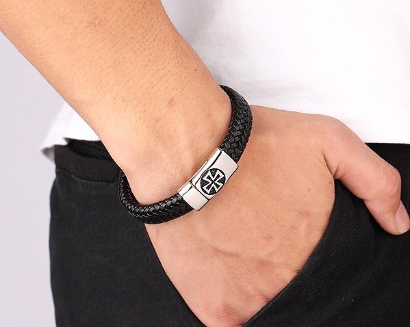 Predator Q1 Leather Bracelet Black with Cross 25cm.