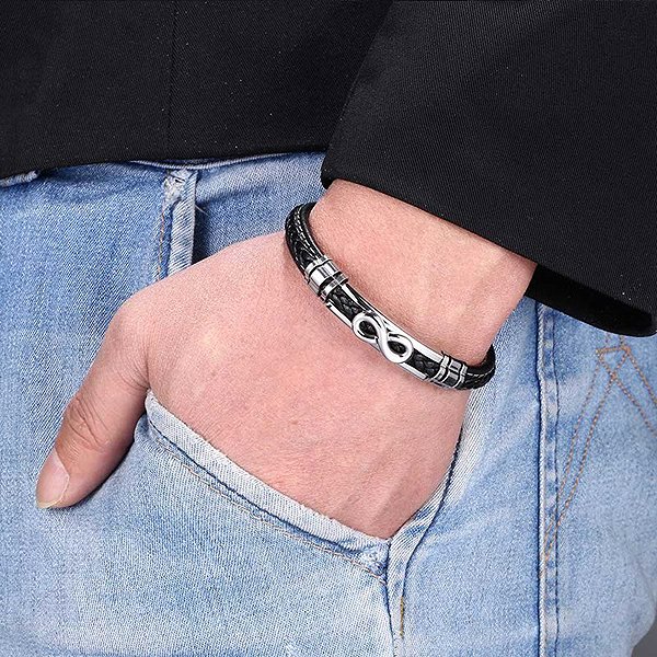 Predator Q1 Elegant Leather Infinity Bracelet 25cm Black.