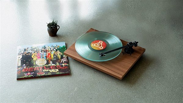 Gramofón Pro-Ject T1 EVO PHONO + OM10 – orech ...