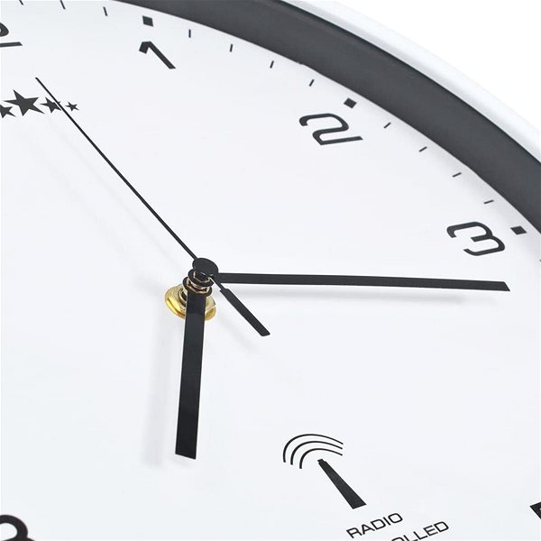 Nástenné hodiny Rádiom riadené nástenné hodiny so strojčekom Quartz 31 cm biele Vlastnosti/technológia