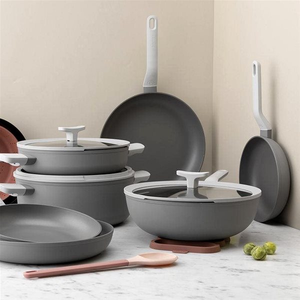 Pan BERGHOFF Pan with non-stick surface LEO 30cm Lifestyle