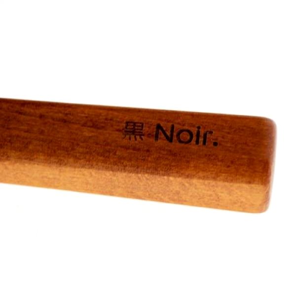 Kefa na psa EBI Noir Japandi Nylonový kefa na srsť s rukoväťou z bukového dreva ...