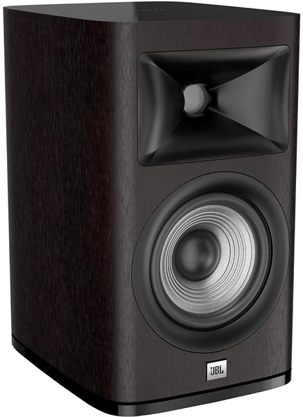 JBL Studio 620 speakers .