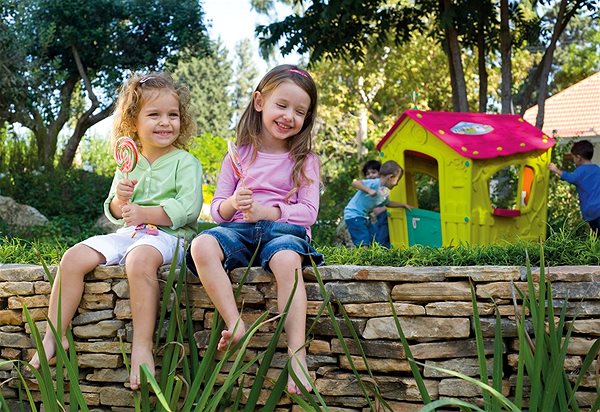 Garden Shed KETER MAGIC PLAYHOUSE beige Lifestyle