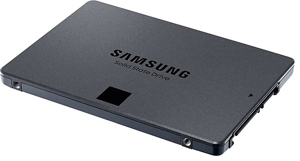 SSD meghajtó Samsung 870 QVO 8TB Oldalnézet