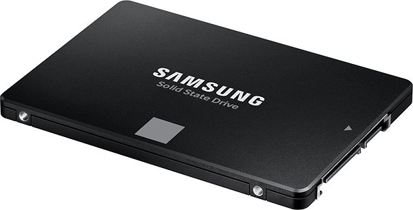 SSD disk Samsung 870 EVO 4TB Boční pohled