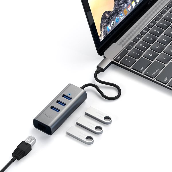 USB hub Satechi Aluminium Type-C Hub (3× USB 3.0, Ethernet) – Space Gray Lifestyle