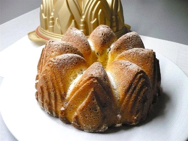 Baking Mould Silikomart Silicone Baking Mould for Silikomart Cathedral Cake Lifestyle