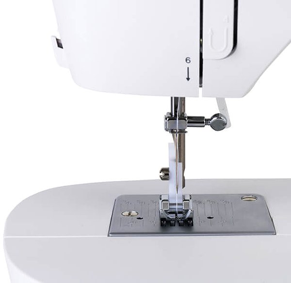 SINGER M1605 sewing machine.