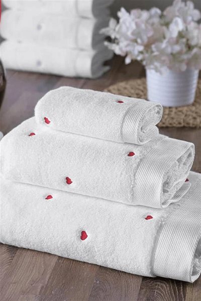Osuška Soft Cotton – Darčekové balenie uterákov a osušky Micro Love, 3 ks, bielo-červené srdiečka ...