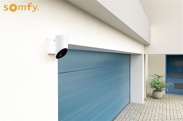 IP Camera Somfy Outdoor Camera - Grey Lifestyle