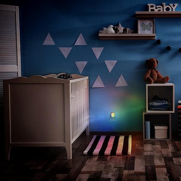 Noční světlo Solight Noční LED RGB světélko se světelným sensorem 230 V, volitelná barva světla ...