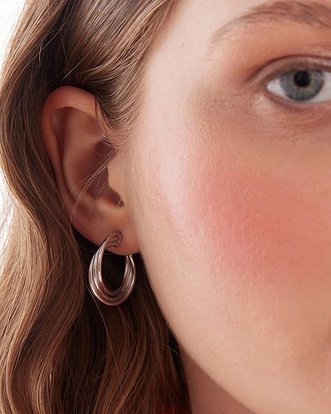 VICTORIA CRUZ Nivola silver earrings (Ag925/1000, 3.15g).