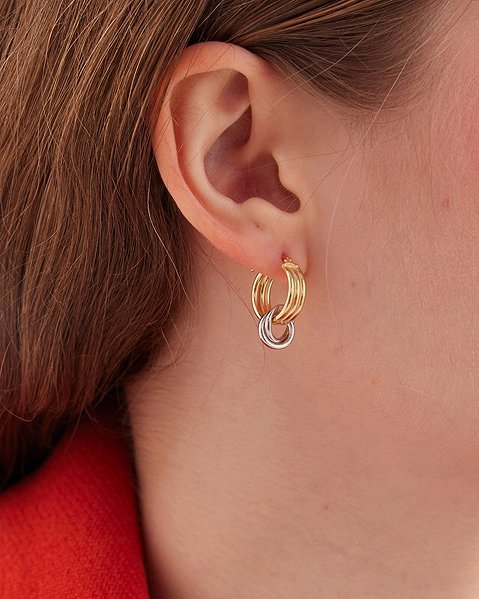VICTORIA CRUZ Nivola earrings (Ag925/1000, 3.25g).