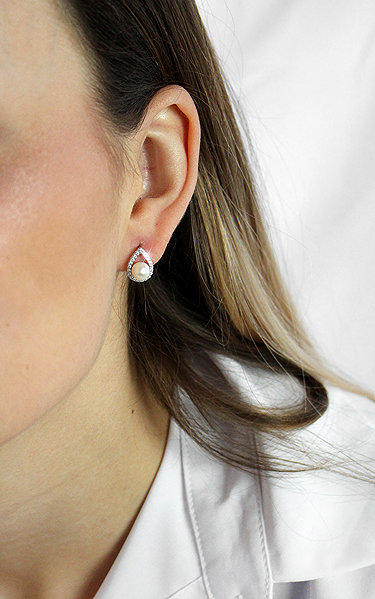 JSB Bijoux Teardrop earrings with river pearl and cubic zirconia outline, Crystal 92400577cr (Ag925/1000, 3.18g).