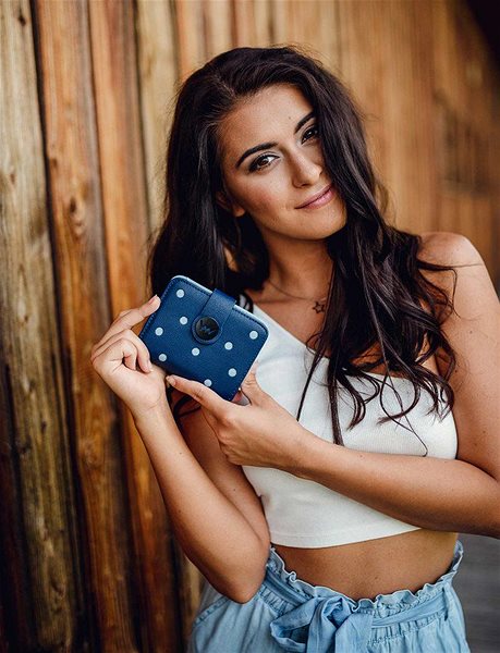 VUCH Nenna Wallet.