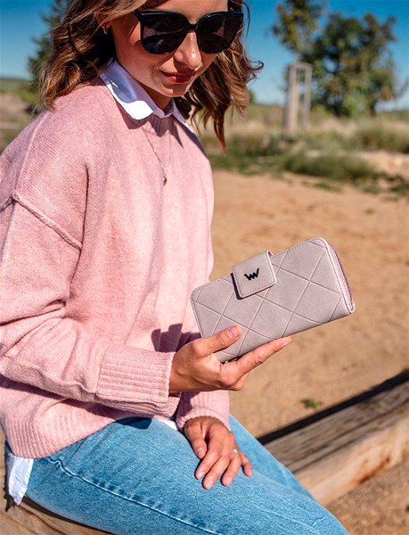 VUCH Noelle Violet Purse.