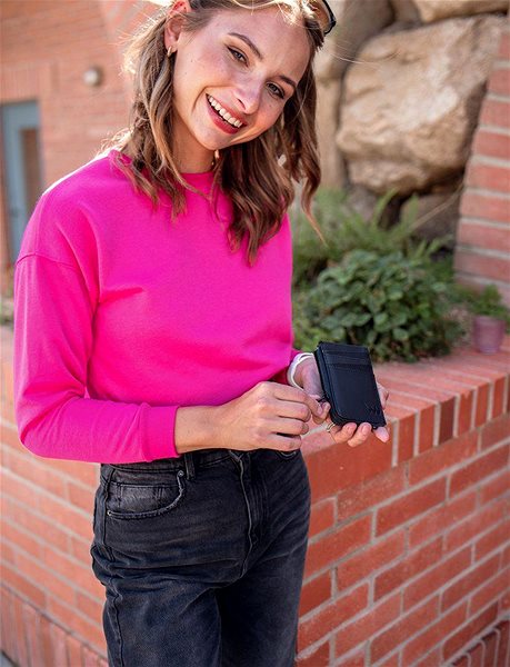 VUCH Helia Black Wallet.