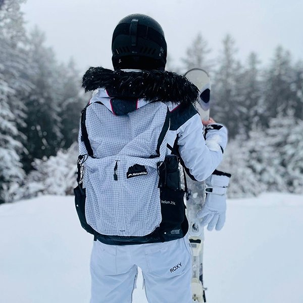 Naturehike backpack Helium 25 l 600 g - white.