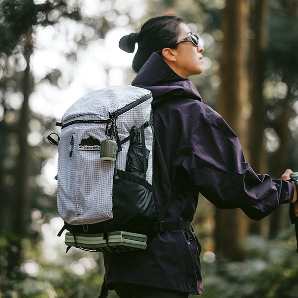 Naturehike backpack Helium 25 l 600 g - white.