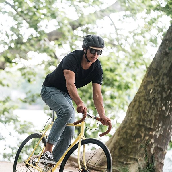 Prilba na bicykel BOLLÉ – ECO REACT Black Matte L 59 – 62 cm Lifestyle