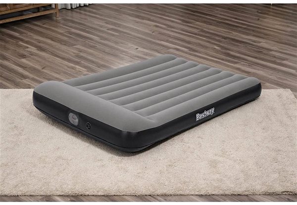 Inflatable mattress Bestway Inflatable mattress with built-in USB pump 1.91 × 1.37 × 0.30 m .
