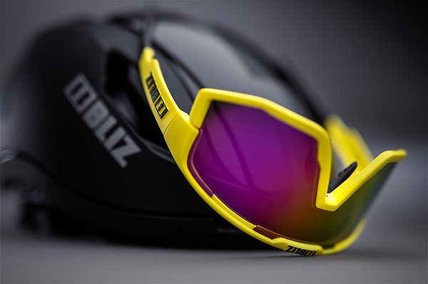 Kerékpáros szemüveg Bliz FUSION Matt Neon Yellow Brown w Purple multi Cat.3 Lifestyle