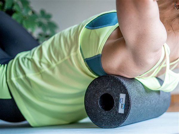 Masážní válec Kine-MAX Professional Super Foam Roller černý ...