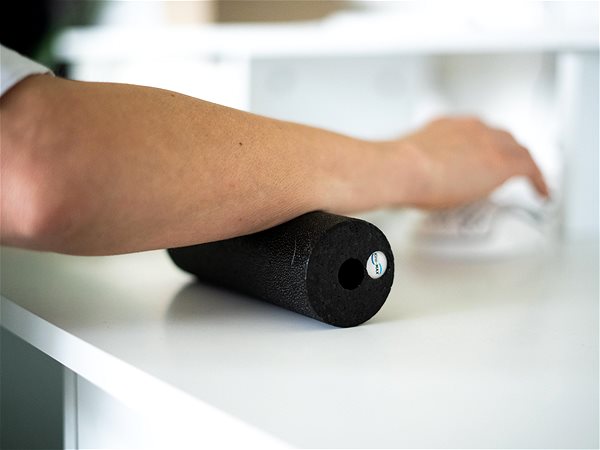 Masážní válec Kine-MAX Professional Mini Foam Roller černý ...